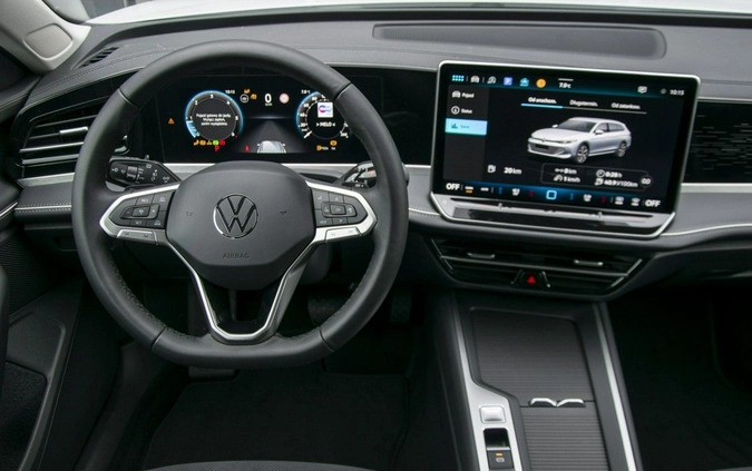 Volkswagen Passat cena 206100 przebieg: 5, rok produkcji 2024 z Wyśmierzyce małe 631